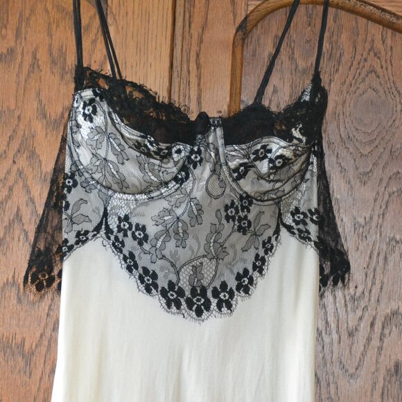 Vintage 1990s Victoria's Secret 100% SILK Ivory/Black Lace Night Gown Gold Tag M - Picture 14 of 16